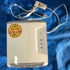 脱衣所　ファンヒーター