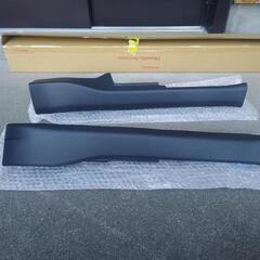 新型N-BOXカスタムターボ　標準サイドステップガーニッシュの画像