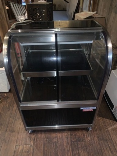 大穂製作所　冷蔵ショーケース