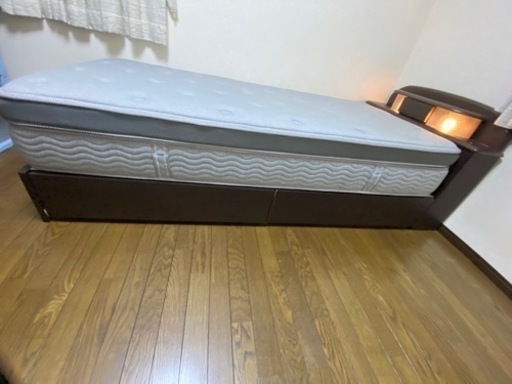 シングルベッド