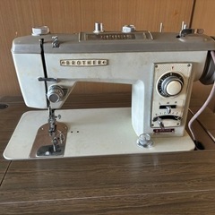 ジャンク品　ブラザー　ミシンの画像