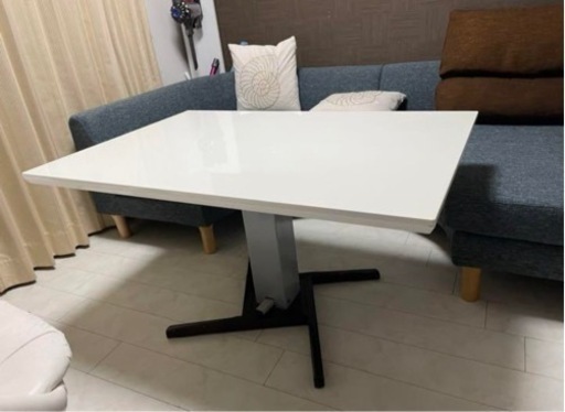 昇降リビングテーブル