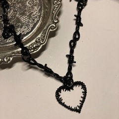有刺鉄線 ハート ネックレス アクセサリーの画像