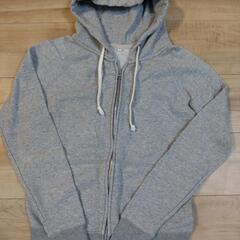 服/ファッション パーカー レディース