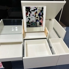 ロウヤ ドレッサーテーブルの画像