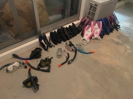 ライフジャケット6個マリンシューズ5個シュノーケル7個足ヒレ5個5人でシュノーケルセット