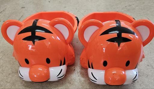 ジャグラーﾄﾗｯﾋﾟｰドル箱2個セット (トポ) 万博記念公園のその他の中古