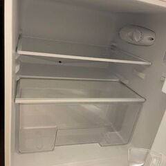 体力に自信がある方!早い者勝ち!アイリスオーヤマ 冷蔵庫 87L 小型 一人暮らし 赤 の画像