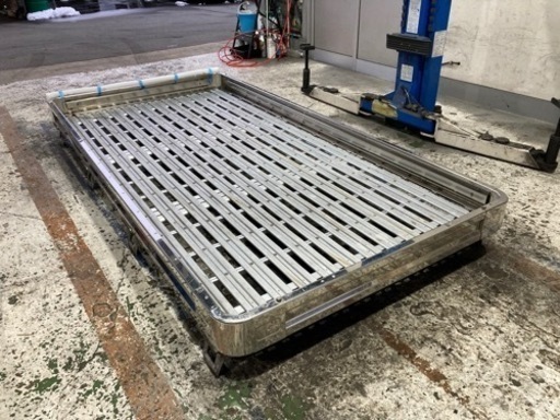 ハイエース　ルーフキャリア