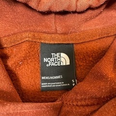 【US購入品】USED／ the north face メンズパーカー　Sサイズ/ボルドーの画像