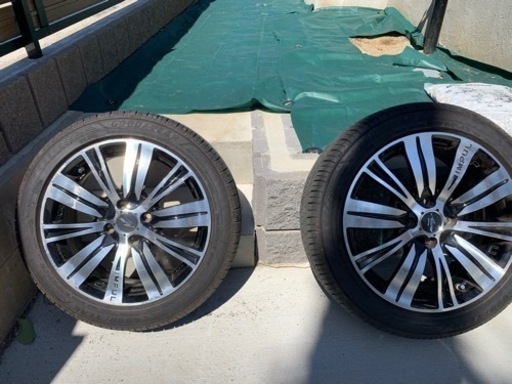 車のパーツ タイヤ、ホイール