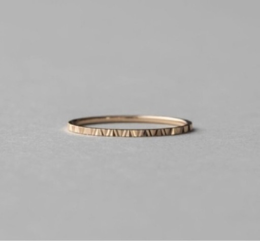 【限定値引き】eteの指輪、トライアングルクレールリングK18 9号