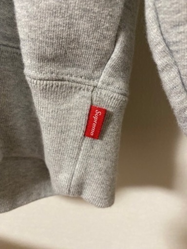 Supremeシュプリーム パーカー 未使用品