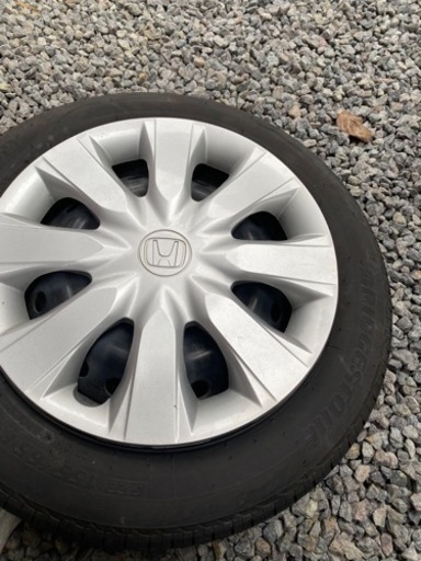 車のパーツ タイヤ、ホイール