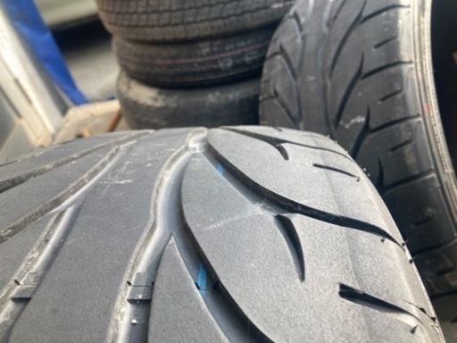 車のパーツ タイヤ、ホイール