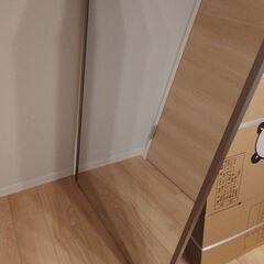 【バレエ】レッスン用の大きな鏡です。