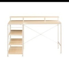 PCデスクの画像