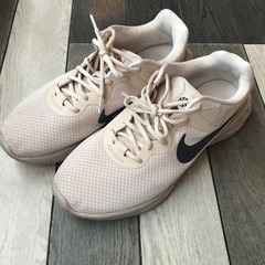 ナイキ　シューズ　スニーカー　