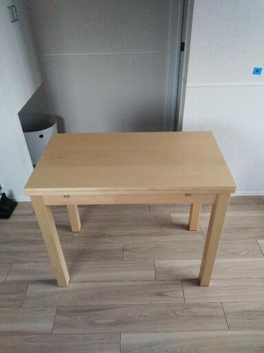 IKEA Bjursta ダイニングテーブル（伸長タイプ）