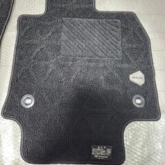 トヨタ純正　RAV4　フロアマット　カーペット　アドベンチャー　デラックスタイプの画像