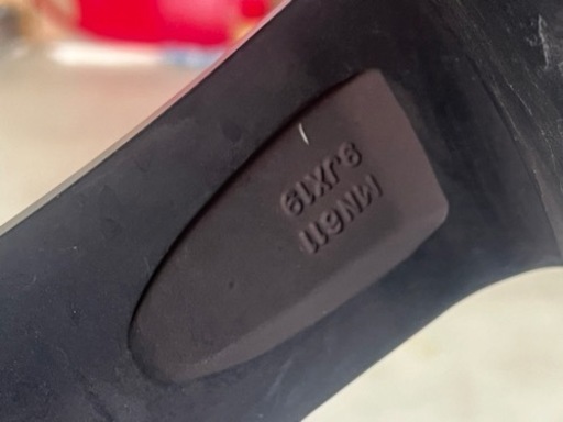 車のパーツ タイヤ、ホイール
