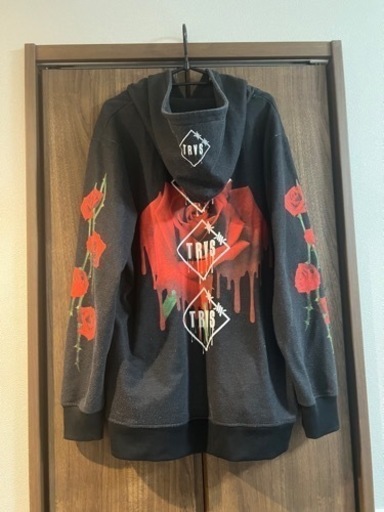 TRAVAS TOKYO 赤薔薇パーカー