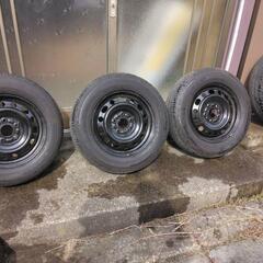 車のパーツ タイヤ、ホイール