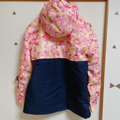 【お譲り先決定済み】スキー・スノーボードウェア 花柄 160 女性用  の画像