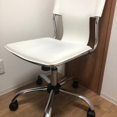 5つ脚　椅子の画像