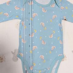 ユニクロ ベビー服 ボディスーツ ロンパース 長袖 70cm〜の画像