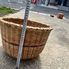 竹籠 もらってくださいの画像