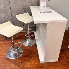 【取引中】バーカウンター&イス2脚