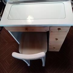 [決まりました]ニトリドレッサー　ライト付き　の画像