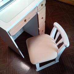 [決まりました]ニトリドレッサー　ライト付き　の画像