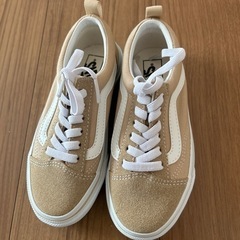 子供スニーカーの画像