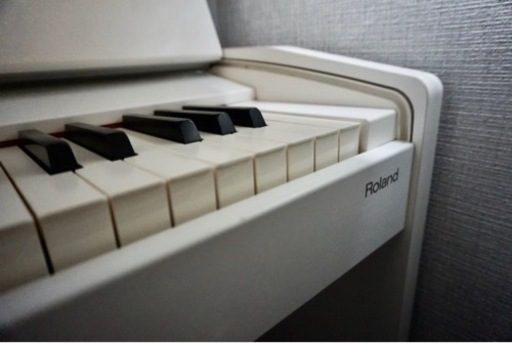 美品 Roland 電子ピアノ F-130R-WH 2014年製