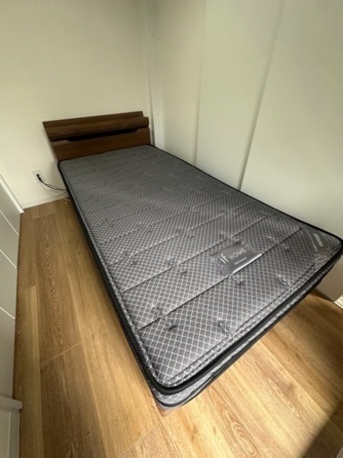 シングルベッド