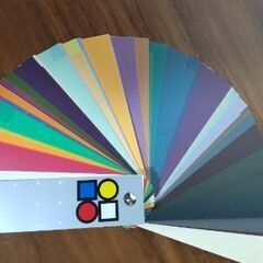 ★学生さん必見★　新配色カード🔴🔵🟡199a　の画像