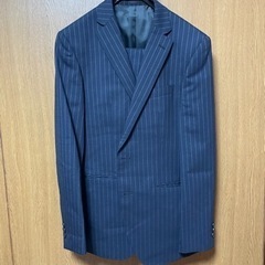 スーツ　紺色　ほぼ未使用