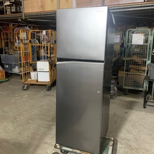 冷蔵庫　 パナソニック Panasonic NR-B252T-H トップフリーザータイプ　248L 2ドア　2023年製　中古品　前面キズあり 動作確認済み