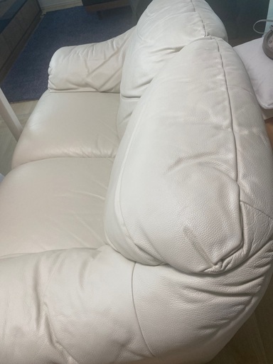 本革のソファー売ります。