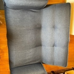 【無料】2人掛けローソファ　家具　ソファの画像
