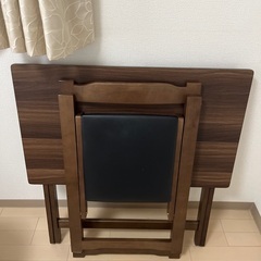 折りたたみデスク&チェアの画像