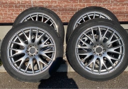 車のパーツ タイヤ、ホイール