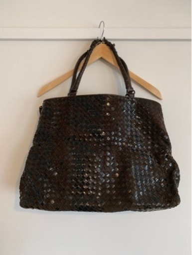 BOTTEGA VENETA パテントスエード イントレチャートトートバッグ