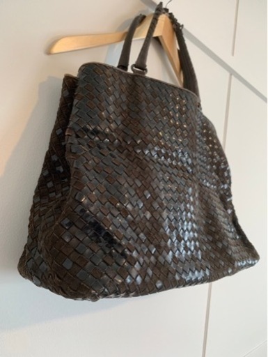 BOTTEGA VENETA パテントスエード イントレチャートトートバッグ