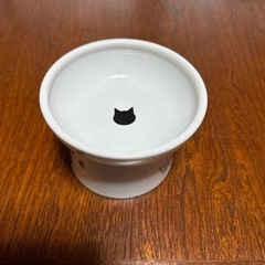ハッピーダイニング　脚付フードボウル　猫用　餌皿　