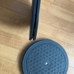 回転テーブル　直径25センチ×厚さ1.5センチの画像