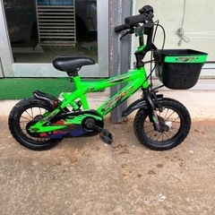 大様、検討中　子供用BMX風カゴ付き自転車