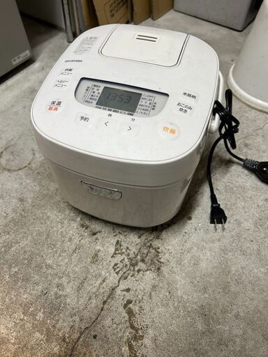 ☆中古￥6,000！IRIS OHYAMA　5合マイコンジャー炊飯器　家電　RC-ME50-W型　2020年製　【BC172】